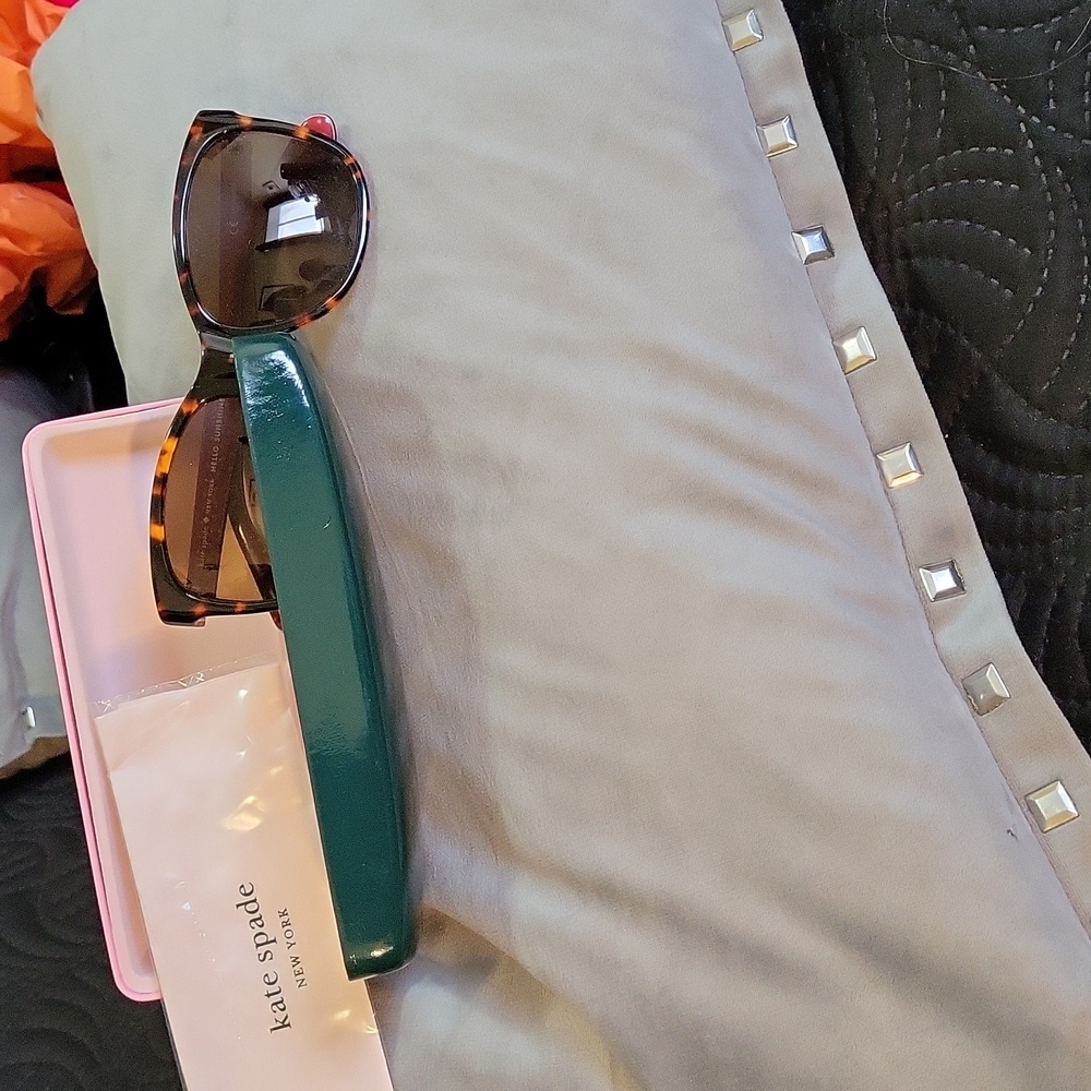 KATE SPADE SHADES